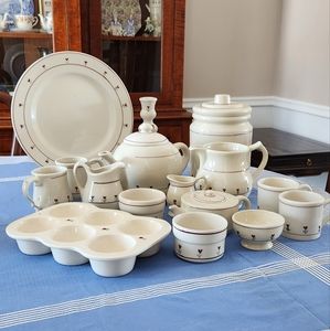 Heartstone Pottery Set
